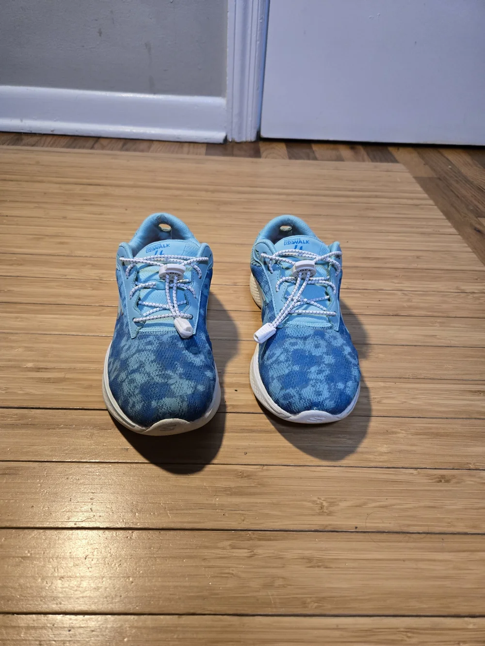 Skechers Women's Aqua Blue Patterned Athletic Sneakers